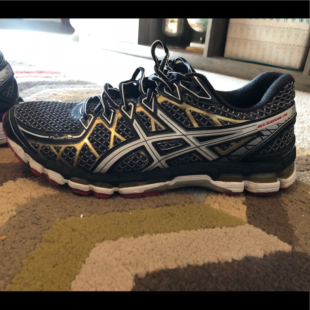 ASICS gel kayano 20